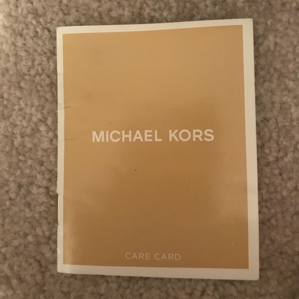 Authentic Michael Kors crossbody purse - Picture 4 of 6